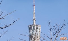 取海心沙亚运公园和珠江新城隔江